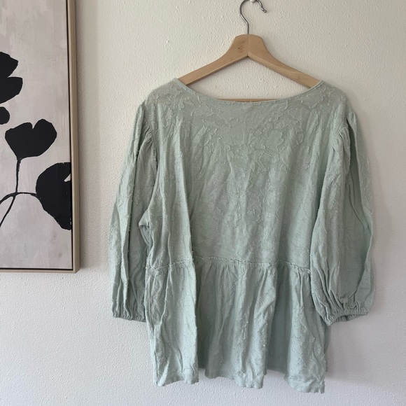 Anthropologie peplum top (L) - Picture 4 of 5